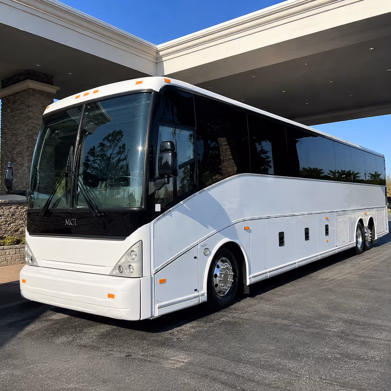 bus rental options for independence trips