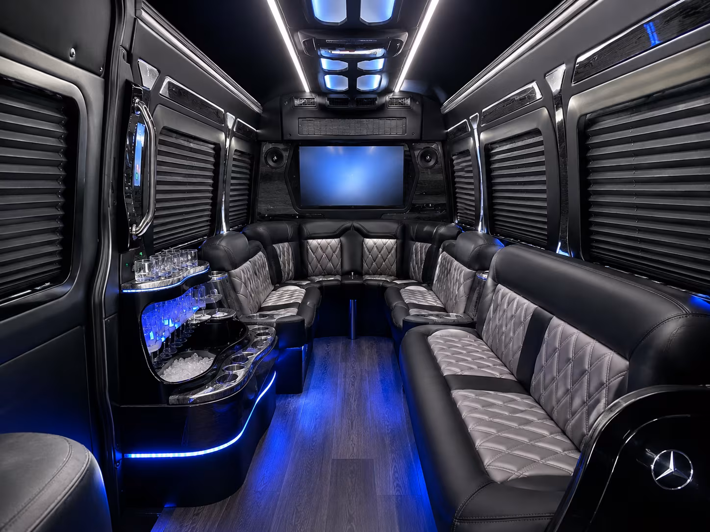 independencecoachbuscompany com can get your group to allen fieldhouse for ku basketball