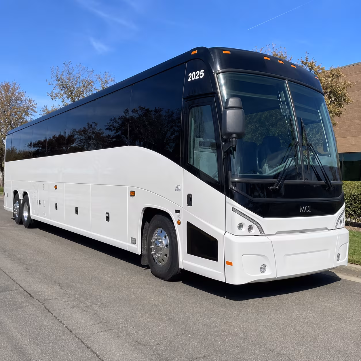 shuttle your team between independence hotels and kansas city conference venues